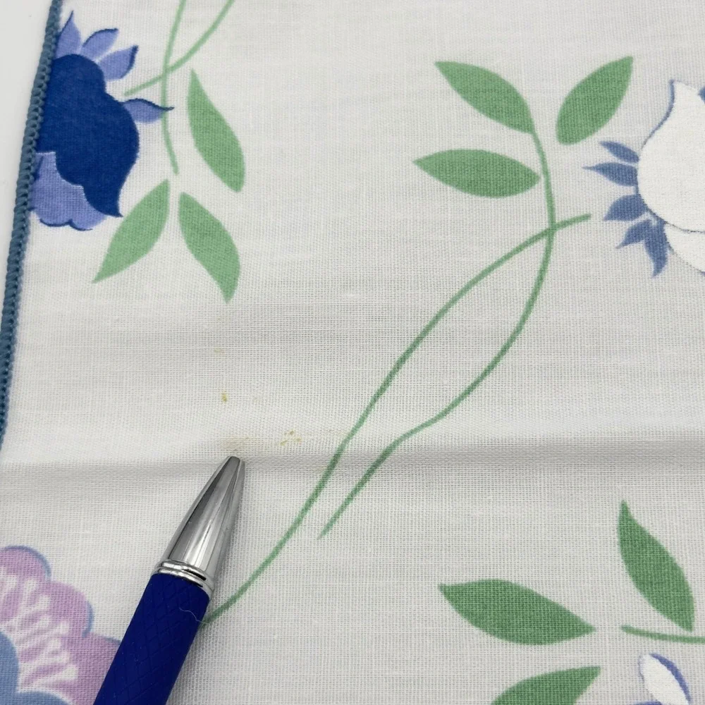Vintage Floral Napkins White Blue Purple Set of 4 Square 16.5